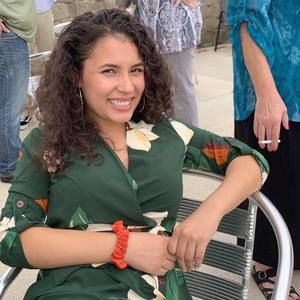 Meet your Posher, Vanessa